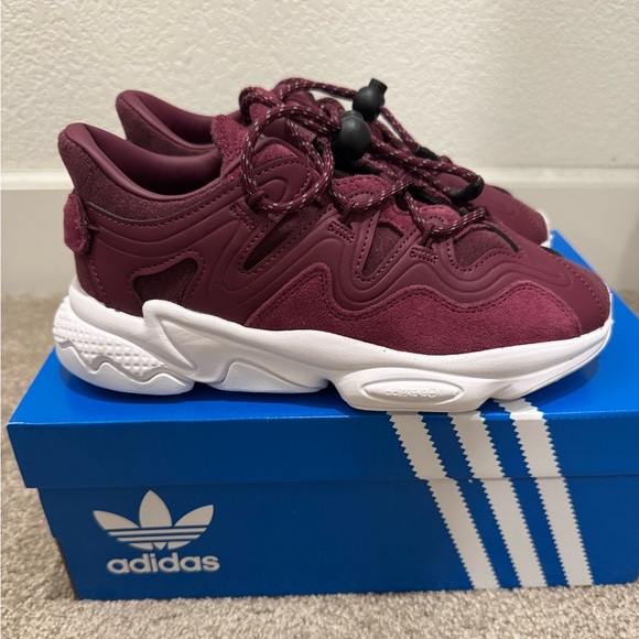 Adidas Ozweego Plus Running Shoes - Picture 1 of 8